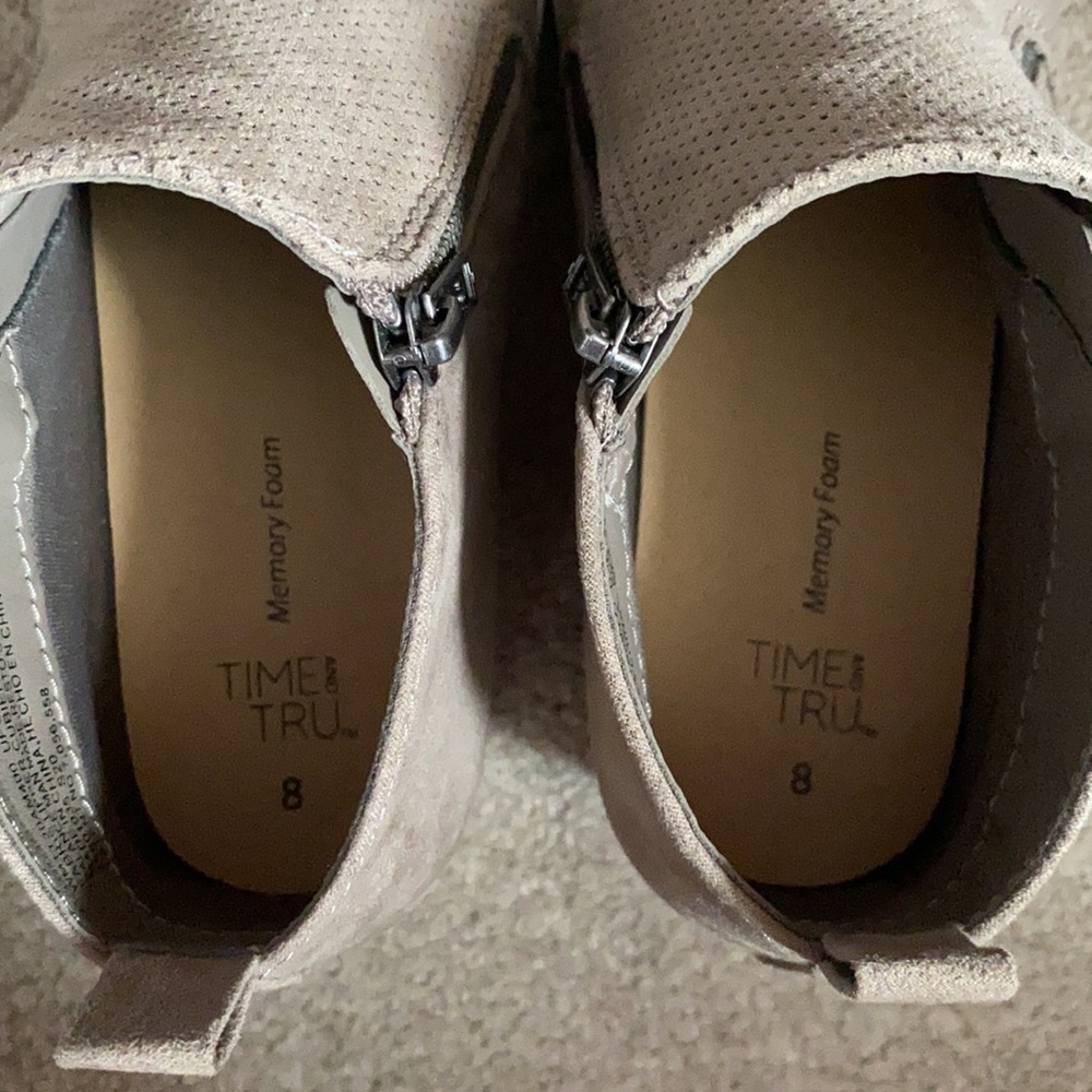 Platform sneakers - Picture 3 of 3